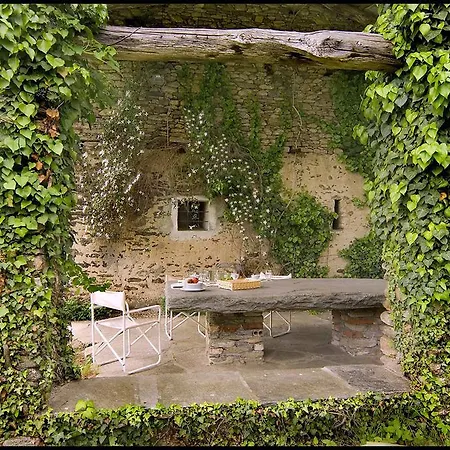 Famiglia Al Castello Di Bagnolo