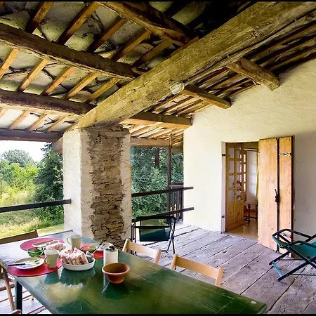 Famiglia Al Castello Di Bagnolo Κατάλυμα σε φάρμα