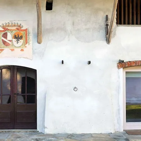 Famiglia Al Castello Di Bagnolo مزرعة للإقامة